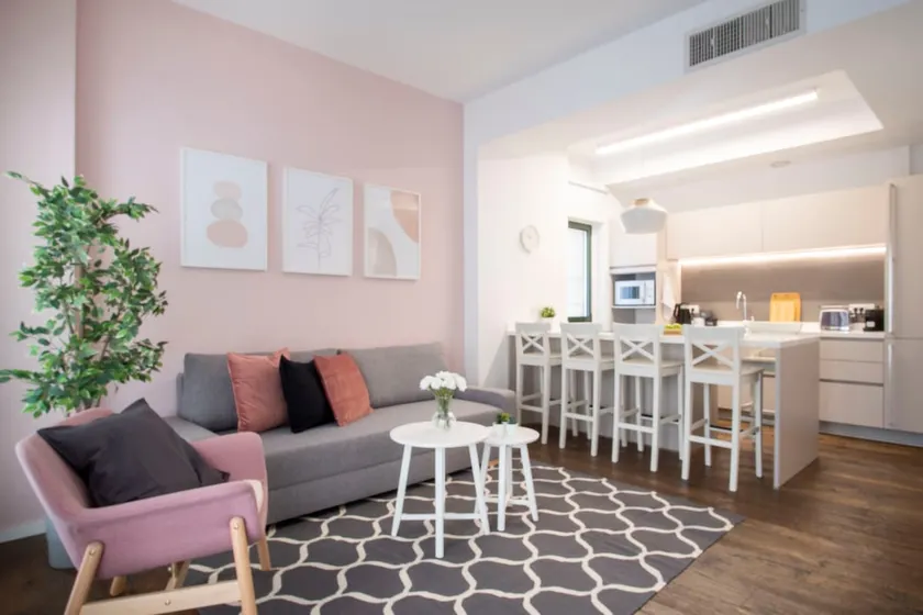Apt with bomb shelter on floor - ממ”ק - Image 1