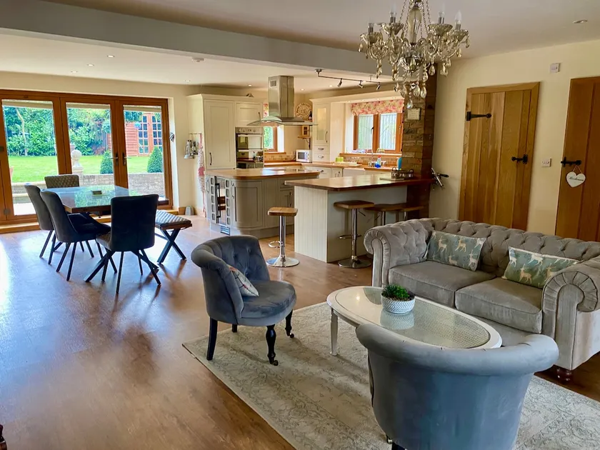 Paddock lodge,Beautiful unique 4 bed barn conversion near York - Image 1