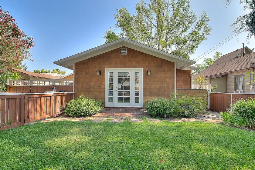 2BR/2BA Cottage-Style House in Pasadena - Image 1