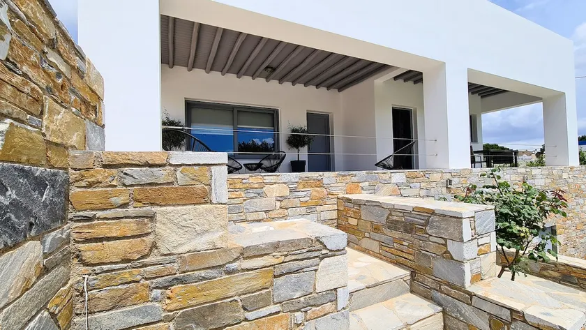 Villa Chroussa - Image 1