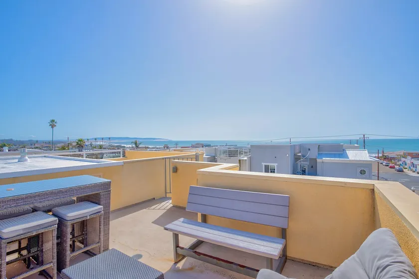 374 San Luis Ave - Image 1