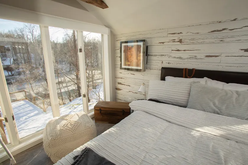 Private 1 King Bedroom-waterview suite. - Image 1