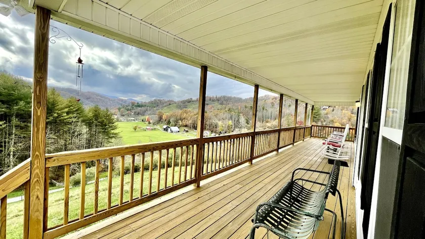 Amazing Views,Family Getaway,Sleeps 6 - Image 1