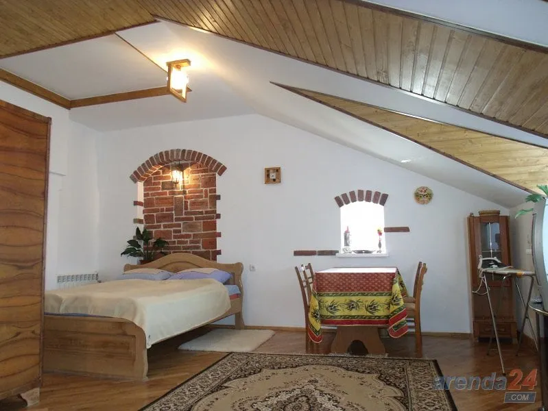 Chalet Studio Apartment with Parking - Image 1