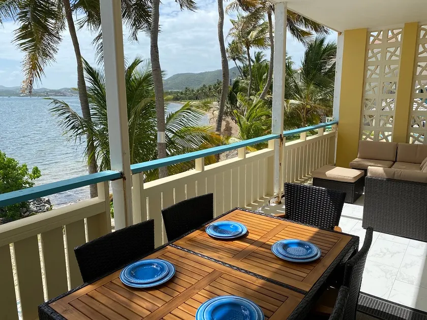 Beach & Oceanfront, Modern 2BR, King Size Beds / 2BA Condo at the Ocean's Edge - Image 1