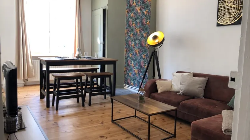 Charming 4-room apartment – 76 m2 - Image 1