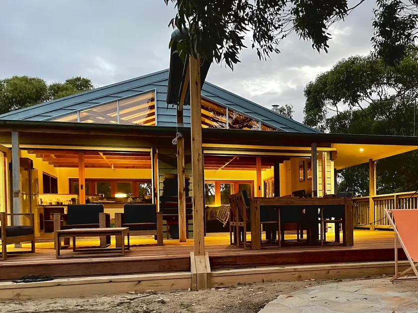 The Treehouse of Venus Bay - Image 1