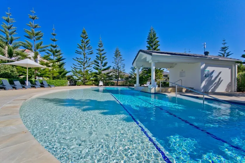 3 Bdrm Ocean Front Apt First Floor - Image 1