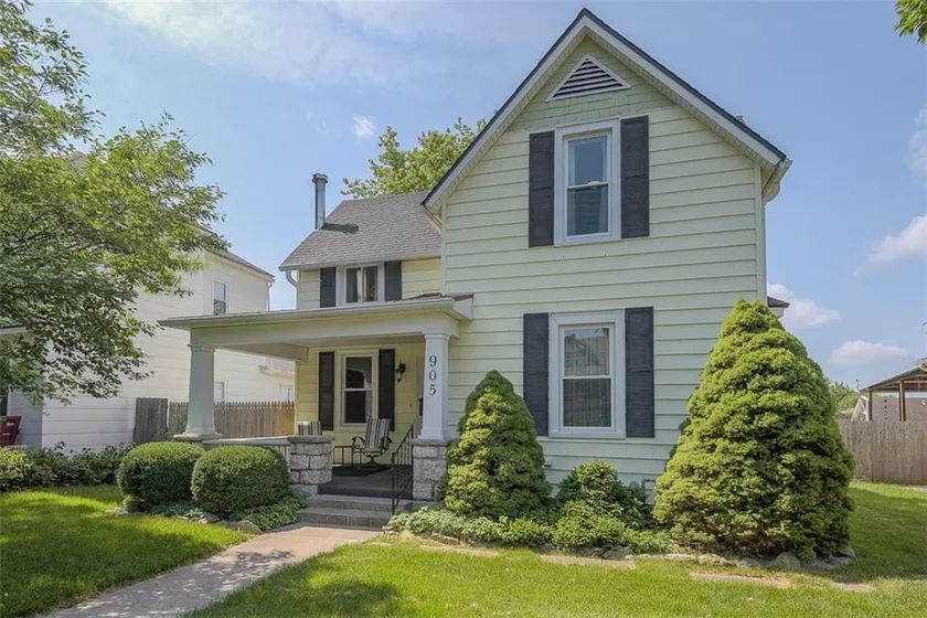 Cheerful 4 bedroom close to historical/sport sites - Image 1