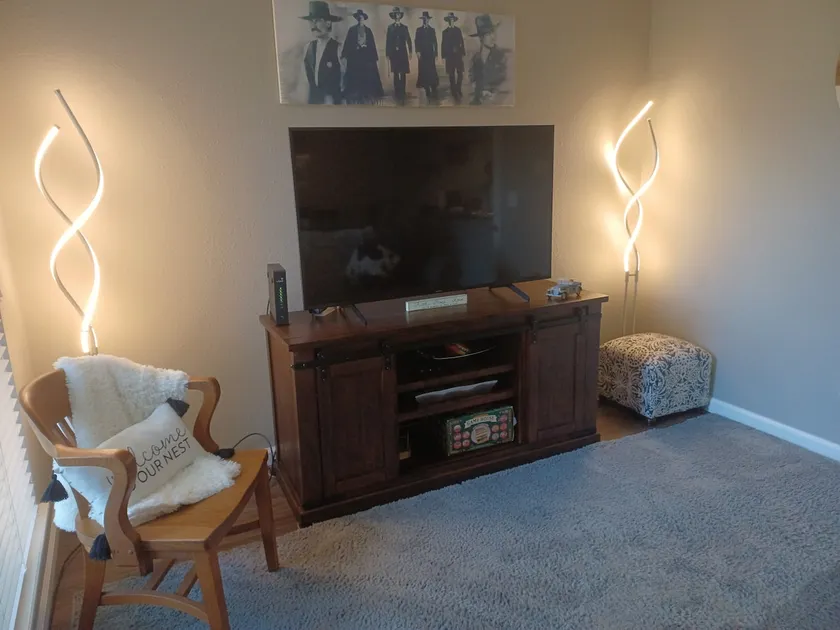 1 BR 1 Bath Updated Pointe Royale Condo # 39/14 - Image 1