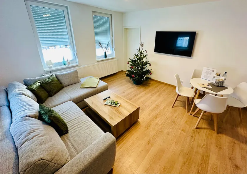 Apartment with balcony - Image 1