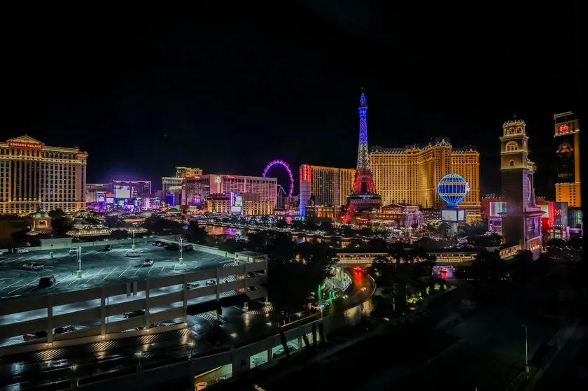 MC114 Penthouse Floor |Views of Bellagio Fountains - Image 1