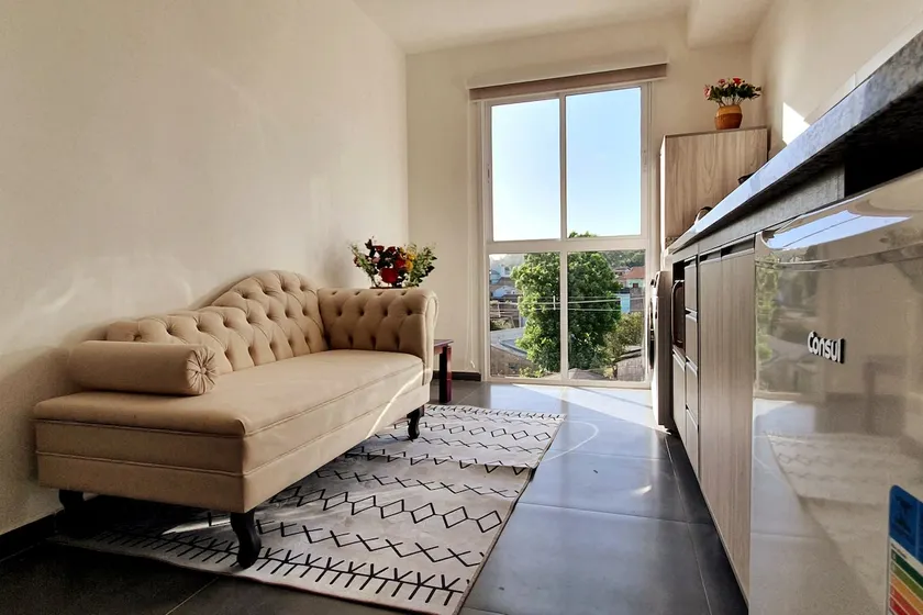 Cozy apartment with Wi-Fi and swimming pool - Image 1
