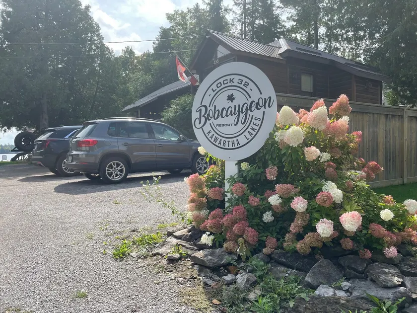 Bobcaygeon Resort - Executive Cottage (sleeps 10) - Image 1