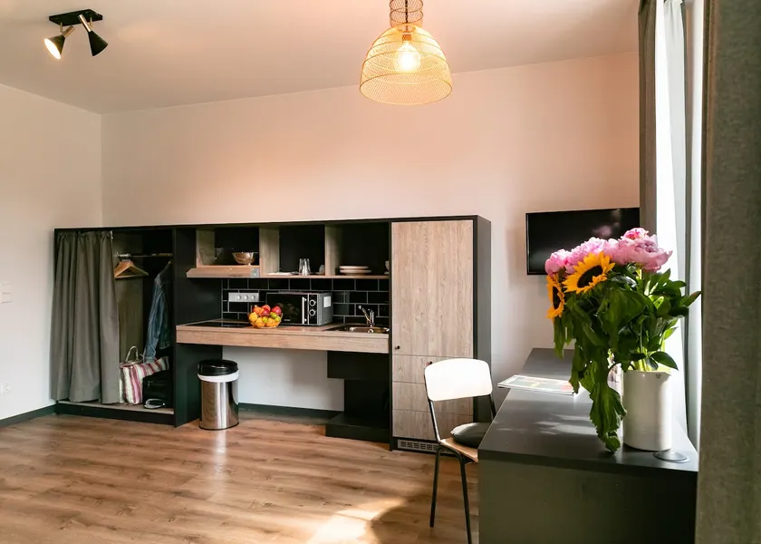 Beautiful 32 sqm wheelchair apartment in Hamburg - Image 1