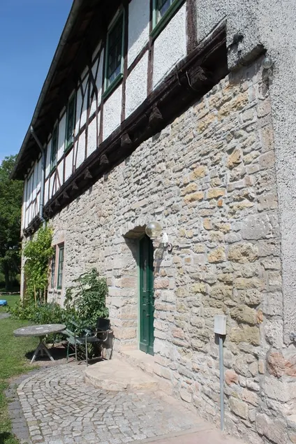 Quiet vacation apartment in a manor house, 5 minutes from the park - Image 1