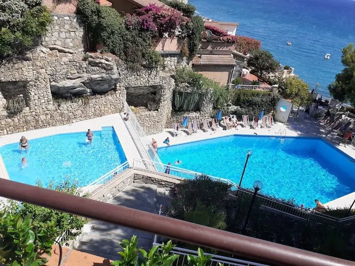 Charming house with pool and private beach ★★★★★ - Image 1