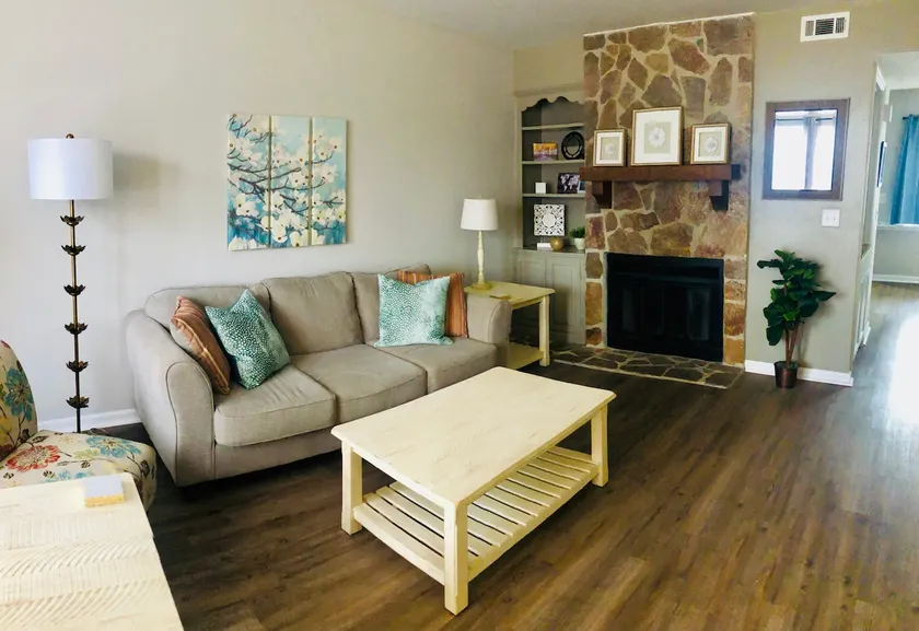 Cute townhouse near Charleston! - Image 1