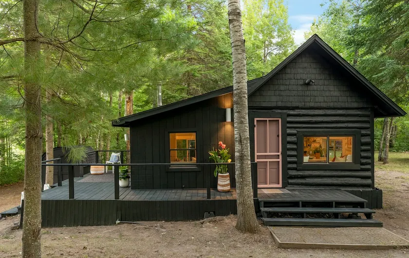 Unforgettable charming one bedroom log cabin - Image 1