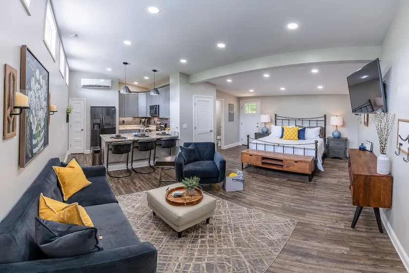 Studio in the Heart of the Valley - Image 1