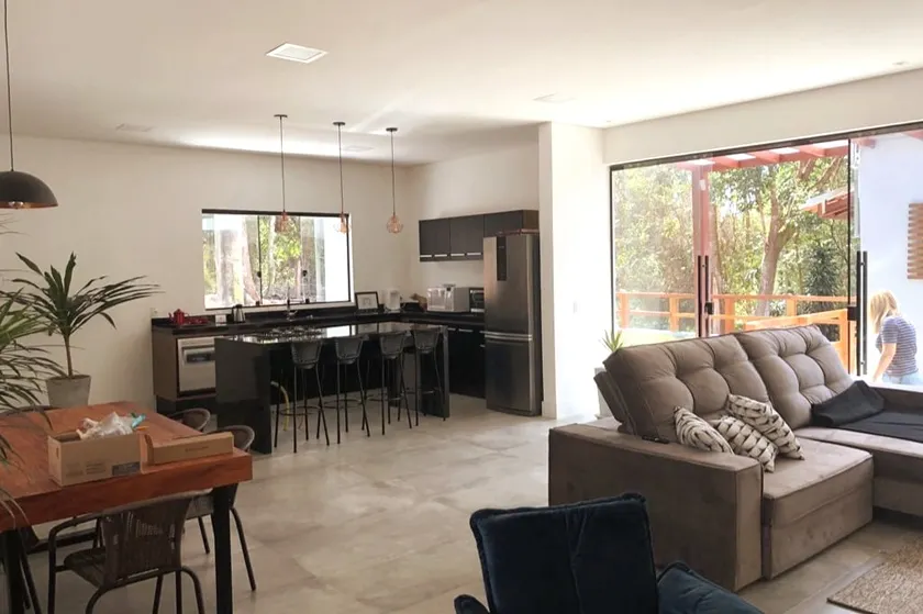 House with heated pool and fireplace - Image 1
