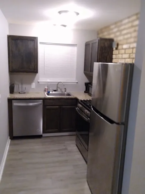 Nicely Remodeled 1 bedroom Condo in Great Area! - Image 1