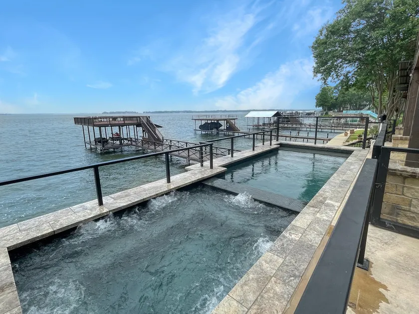 On Lake w/ Pool, Hot Tub, Boat Dock on Golf Course - Image 1