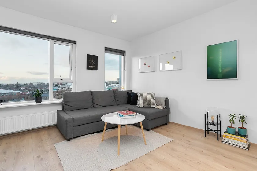 Best View Downtown Reykjavik-with private parking - Image 1