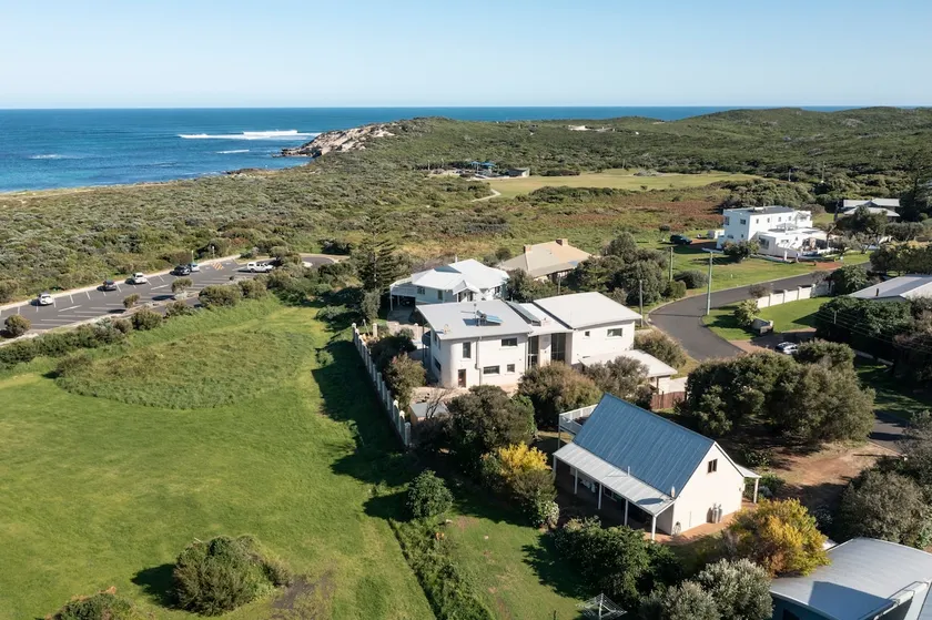 Ocean View—Seaside Getaway Near Surfers Point - Image 1