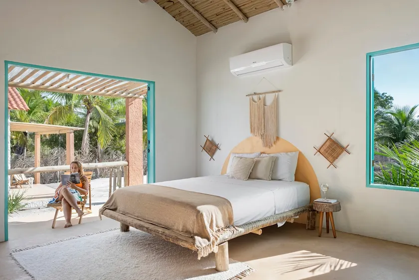 Complete Seaside Bungalow, 300 meters of paradisiacal beach. - Image 1
