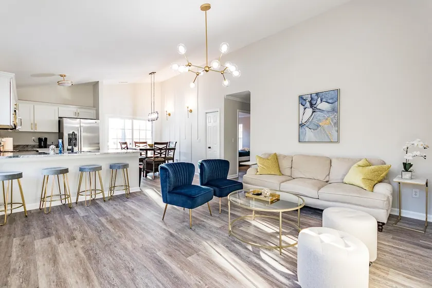 Home w master suite 15 from RTP & Dtown Durham - Image 1