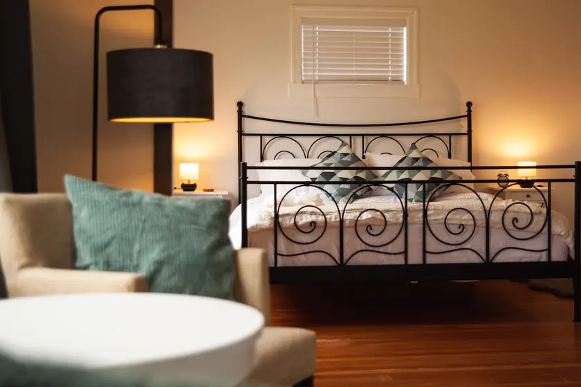 Boutique Farmhouse Suite, Central Location *AC* - Image 1