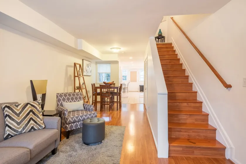 Charming Annapolis Townhome - Image 1
