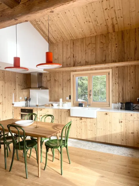 Luxurious Eco-Chalet: Swiss Mountain Escape - Image 1