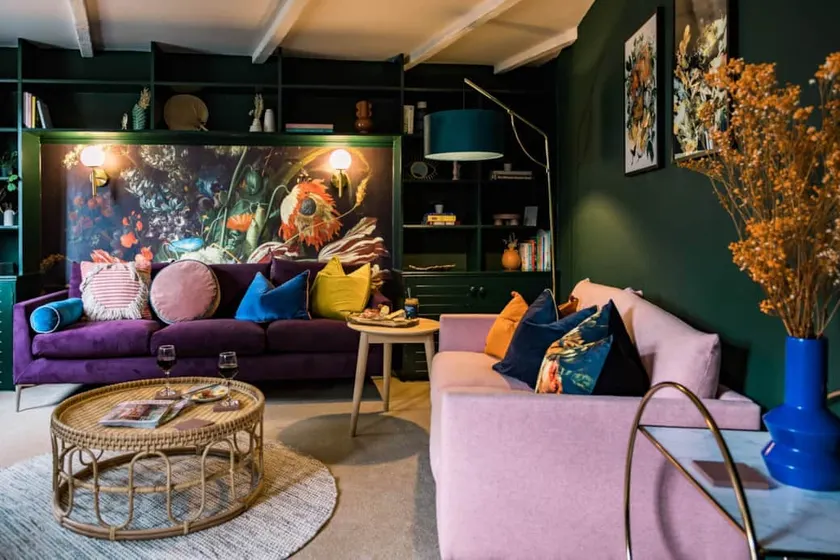 Cosy Cotswold Cottage with Log Fire & Patio Garden - Image 1