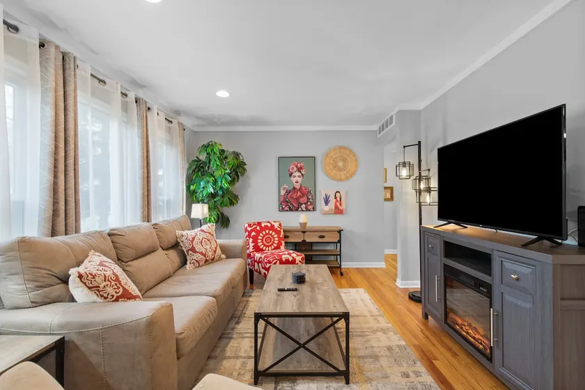 3 BD/2 BA Near *Downtown Royal Oak*Birmingham*Troy - Image 1