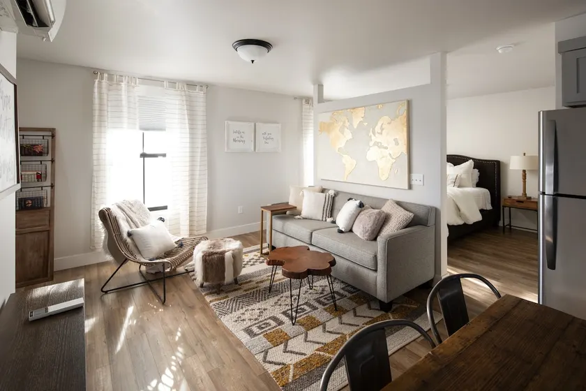 *New*Quaint River Retreat:Peaceful Getaway Suite - Image 1