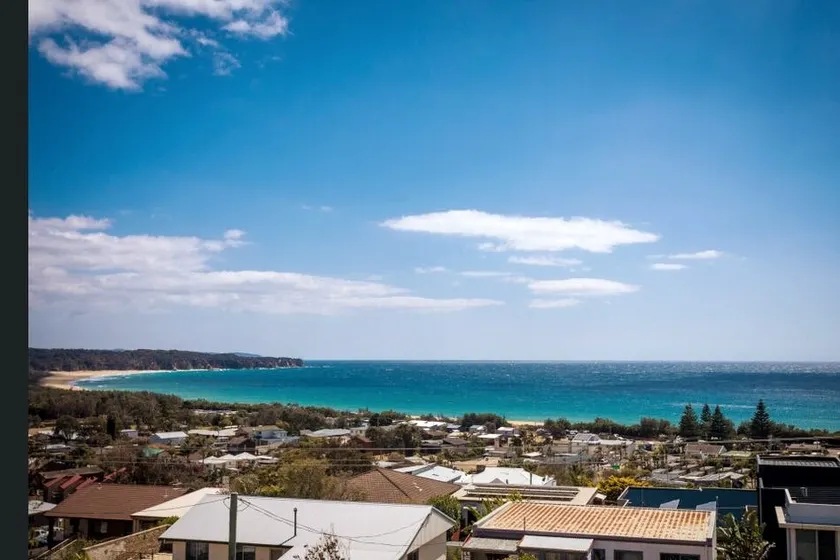 Tathra, 4 br beach house with spectacular views - Image 1