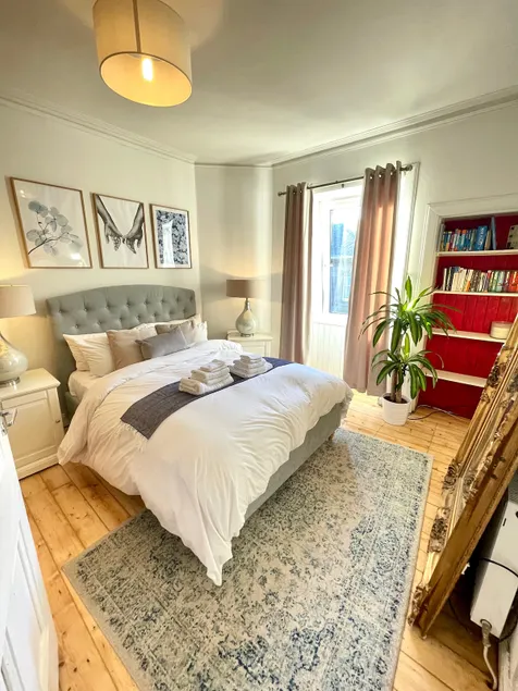 Charming Old Town Apartment - Image 1