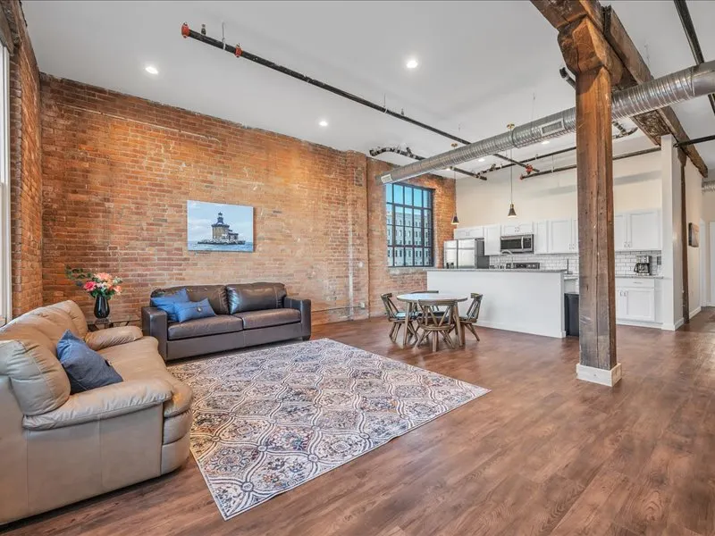 Roost Loft 3 - Trendy apt in downtown Toledo! - Image 1