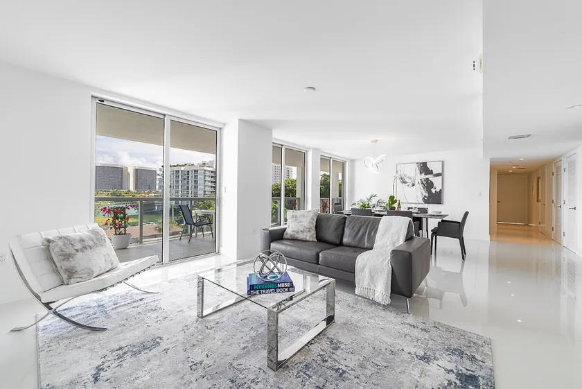 Prime 2BR 2.5BA Bay Harbor Rooftop Pool Near Beach - Image 1