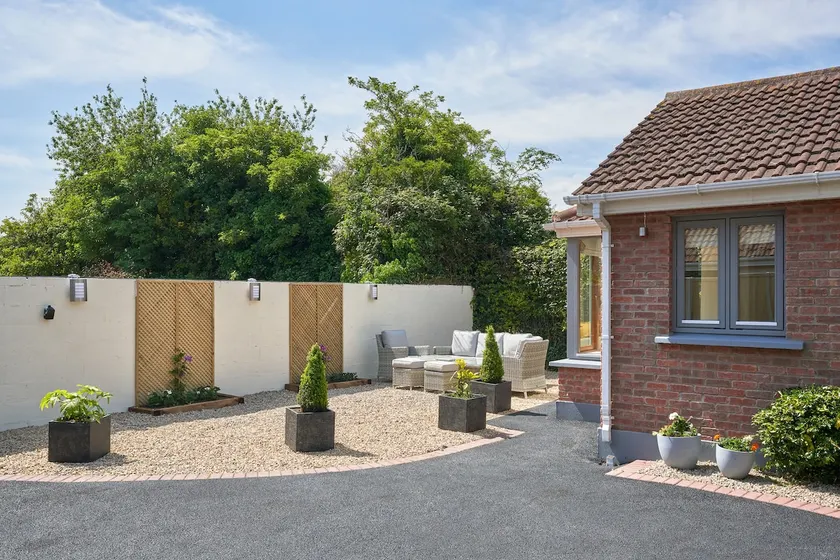 Dublin 'Home from Home', Luxury, Private Secure House - Image 1