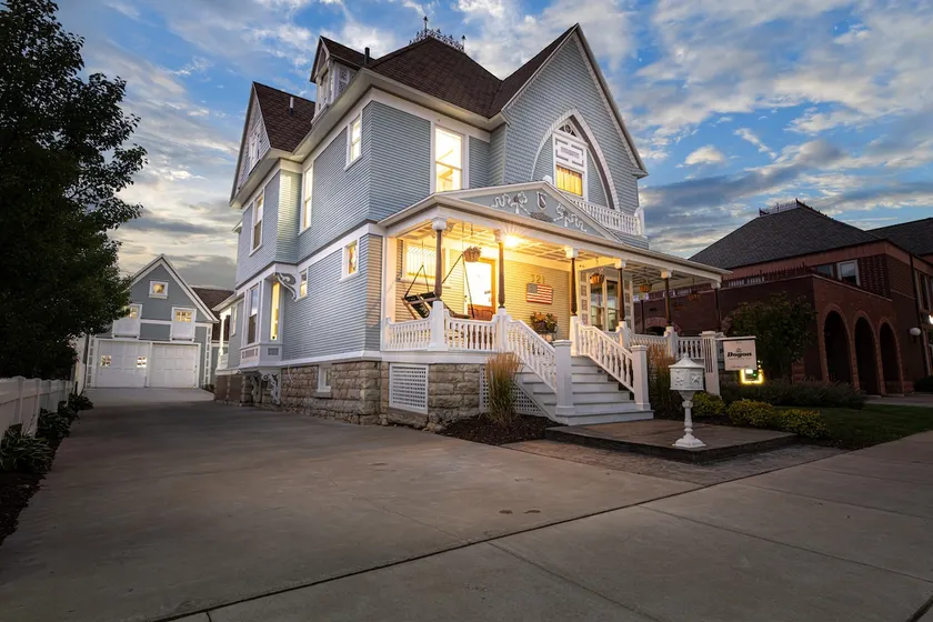 Sheldon-Lee House - Image 1