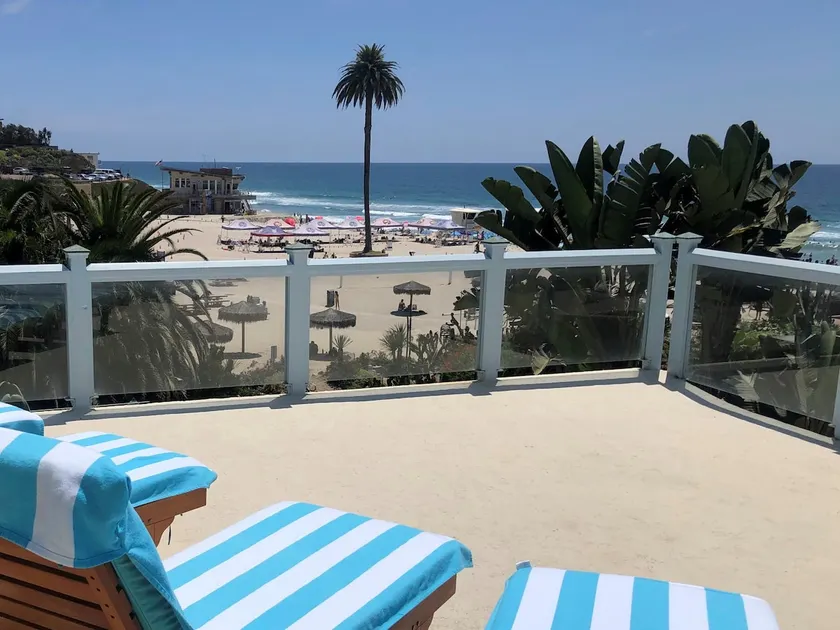 Oceanfront Beach House Views at Moonlight Beach - Image 1