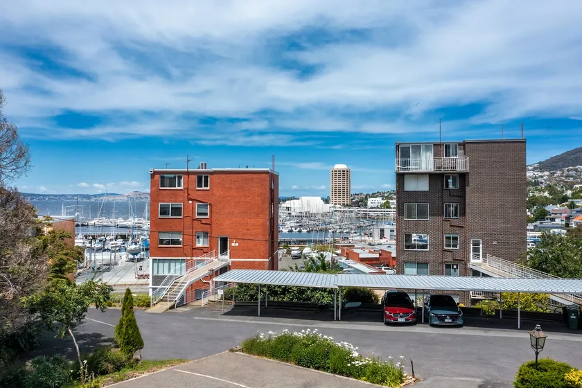 Modern Luxurious Living With Your Own Parking Spot - Image 1