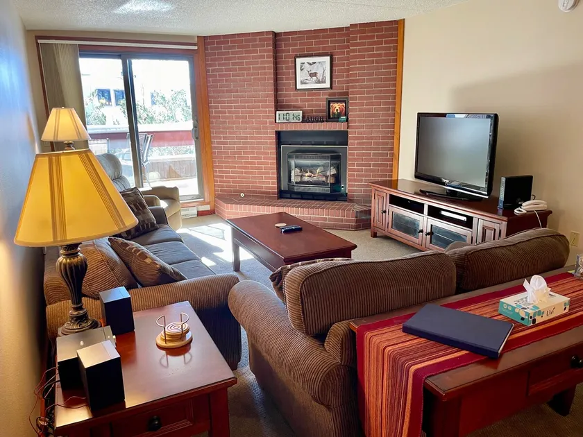 Lower Level 2 Bedroom Lake View [102] - Image 1