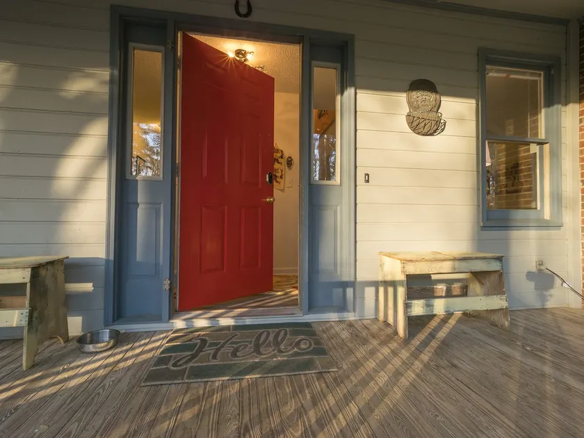 Large Comfy and Peaceful 3BR Near UNC #PorchLife - Image 1