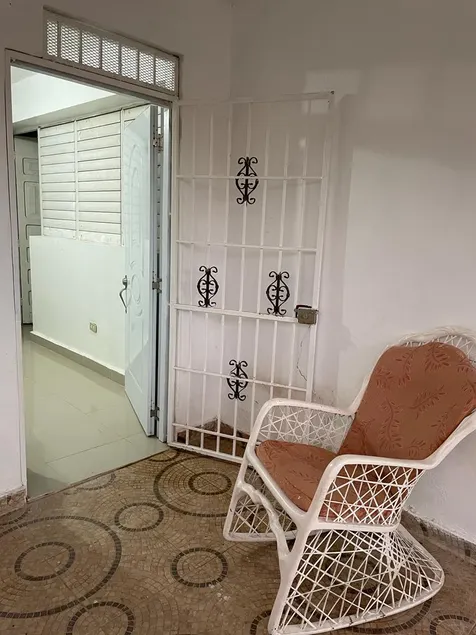 Room B Cozy 1st Floor. No-stairs. Floor Fan. Patio - Image 1