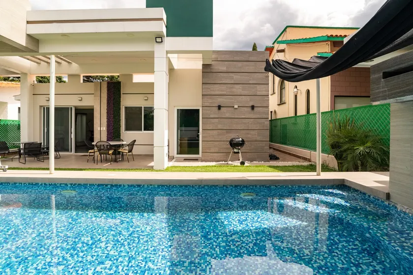 Luxury House with Pool in Lomas de Cocoyoc - Image 1