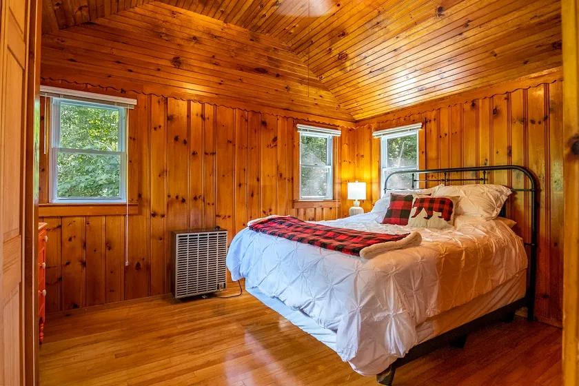 ♥ New! 2.5 mi to Whiteface, ADK Cabin w/ fire pit - Image 1
